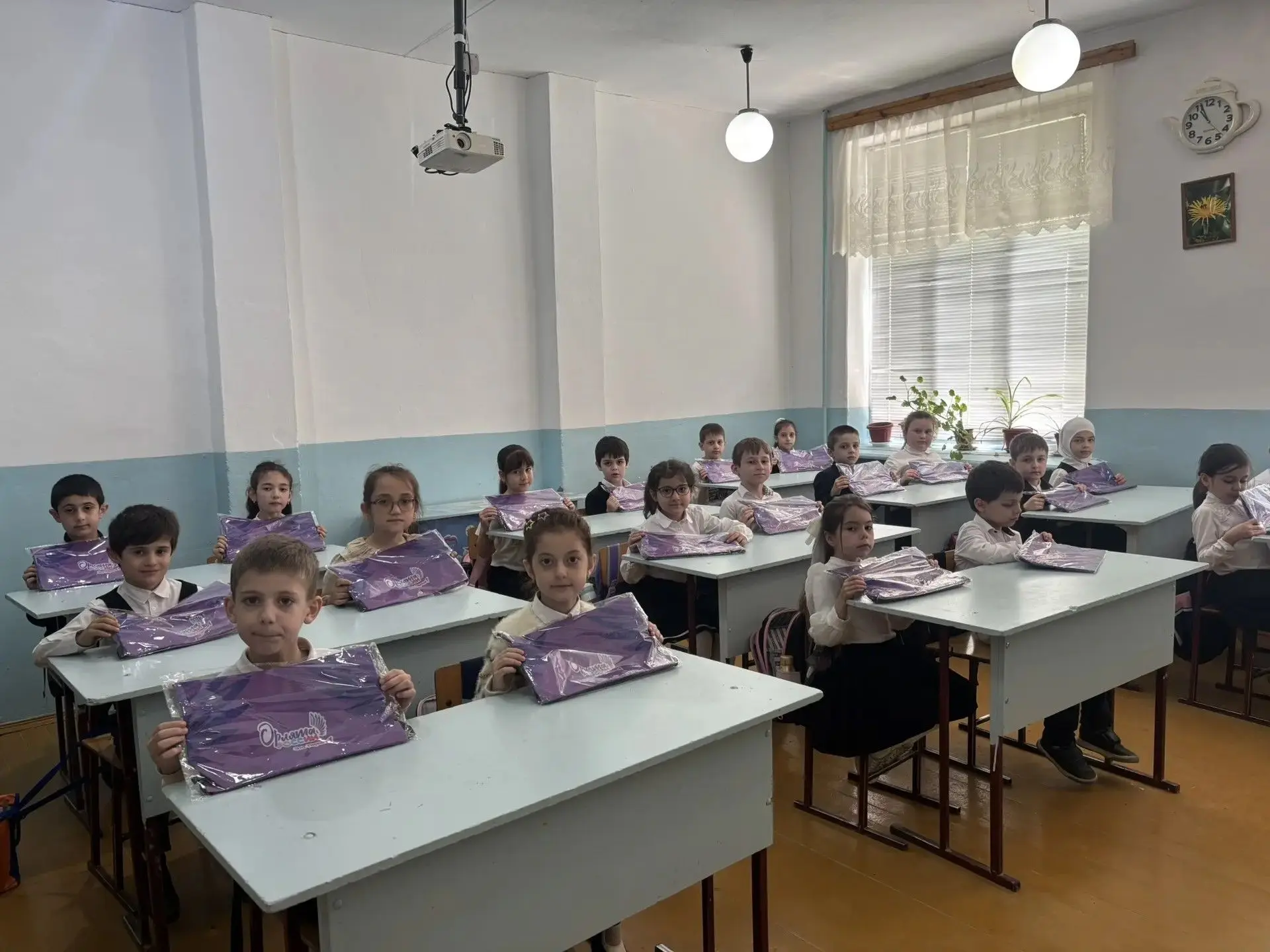 21 мая в 1а кл провели кл час на тему:"Орлята Россия".