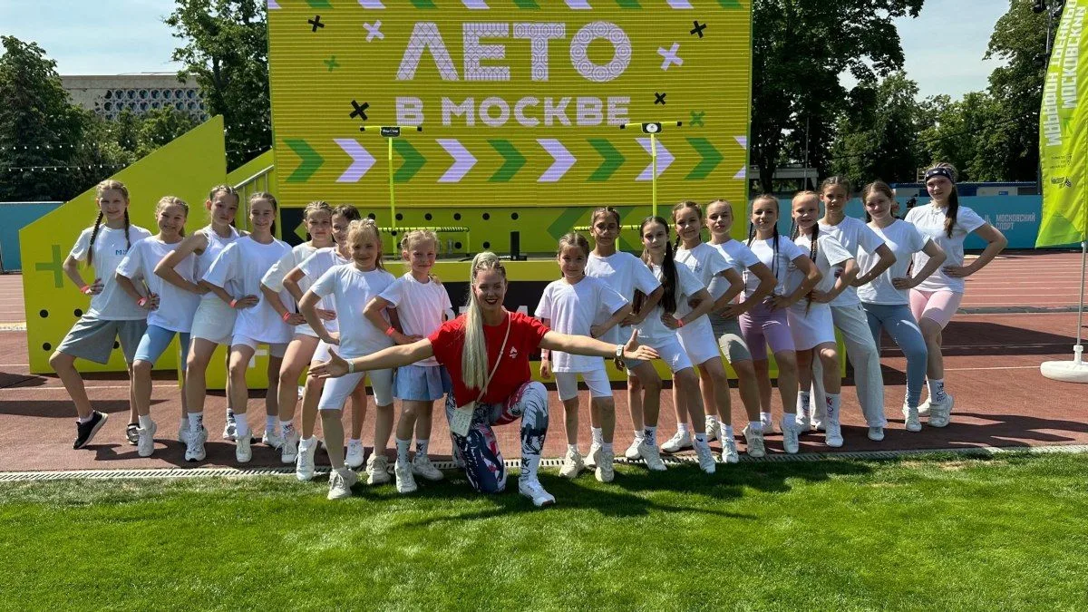 💥Жители Новочебоксарска помогли установить рекорд России на массовой тренировке по джампинг-фитнесу
