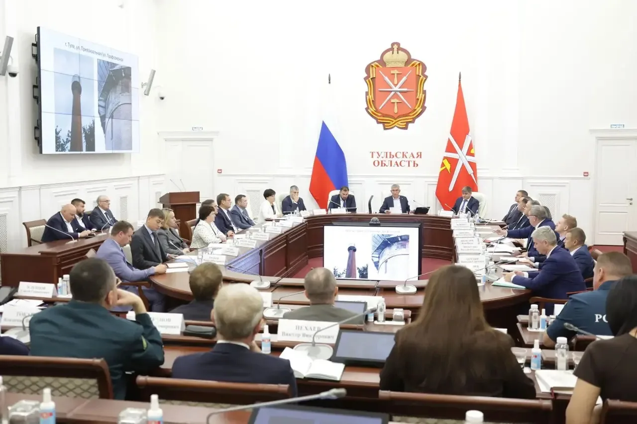 На еженедельном оперативном совещании рассмотрели обращения жителей региона