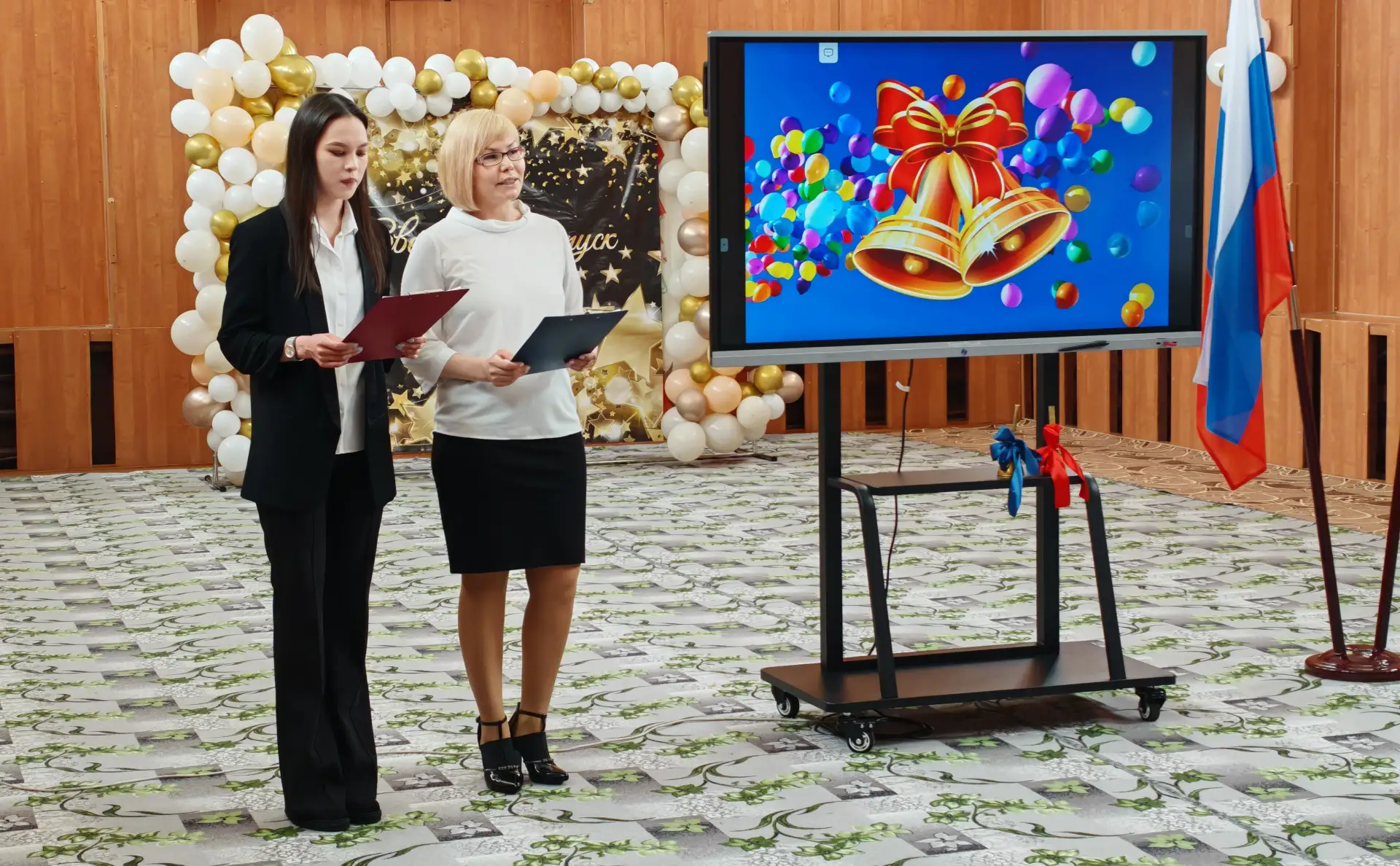 🔔 Последний звонок прозвенел! 26 мая в МБОУ «ЦО с. Алькатваама» для наших девятиклассн...