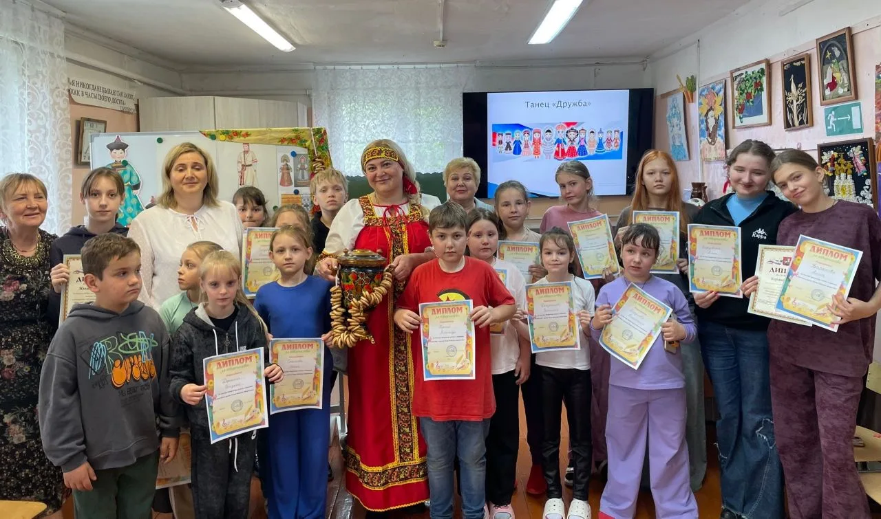 Народов много — страна одна! ✨

В доме детского творчества прошёл невероятный праздник для детей, по