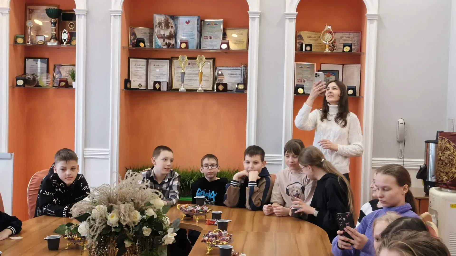‎🏙Сладкий Тамбов: шоколад, история и купеческие тайны. ‎ ‎21 марта родители подарили ребятам настоящ