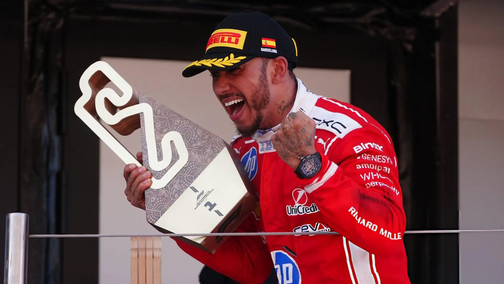 Хэмилтон впервые выиграл Гран-при Формулы-1 в составе Ferrari

Победа на Гран-при Испании Формулы-1 