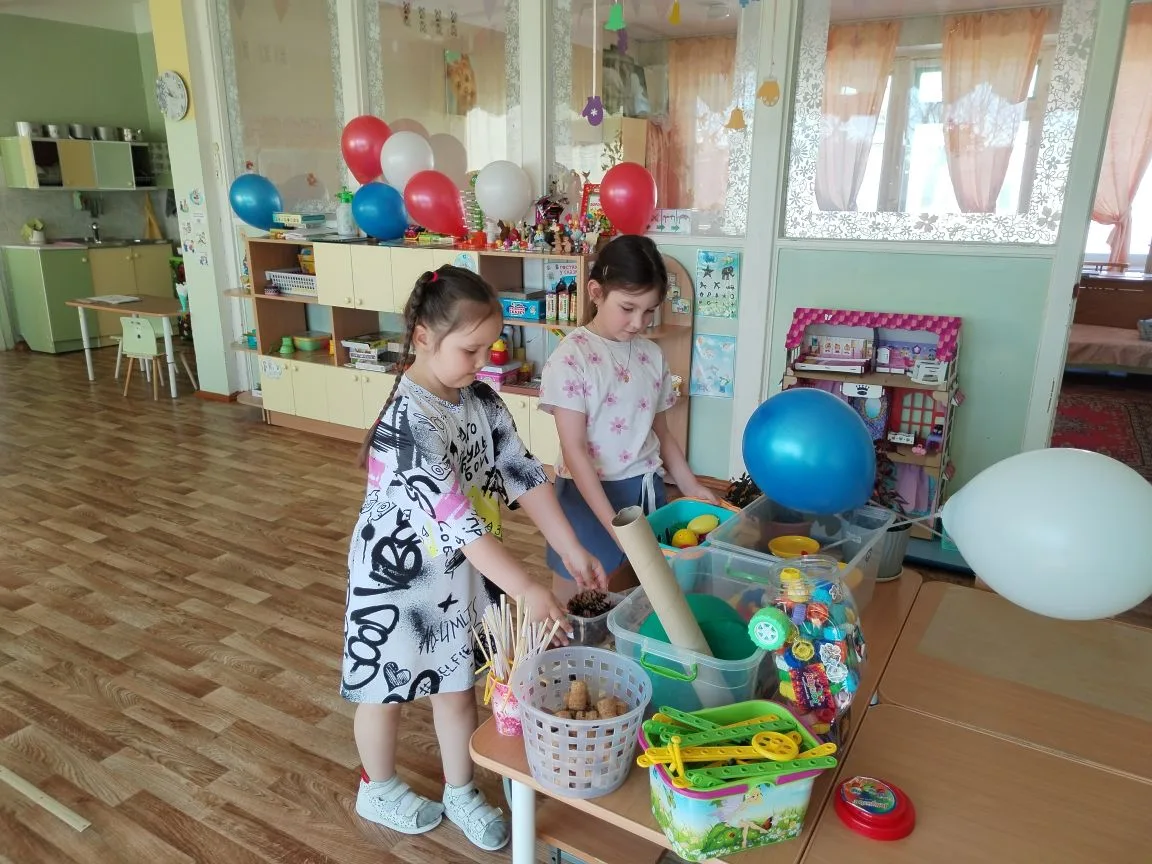 До школы остался совсем немного, в подготовительной группе наши ребята активно осваиваю...
