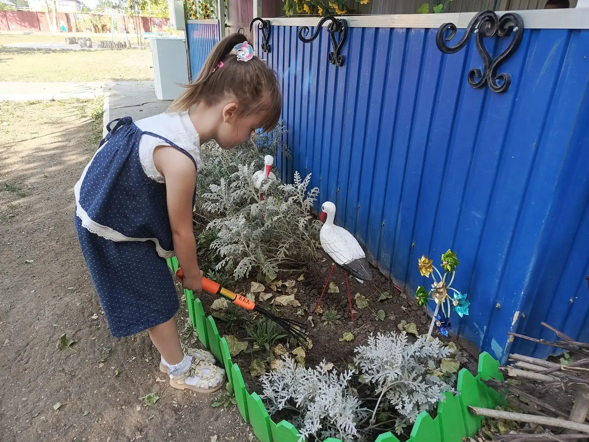 Осень только начинала по-хозяйски раскрашивать листья 🍁в багряные и золотые тона, а ре...