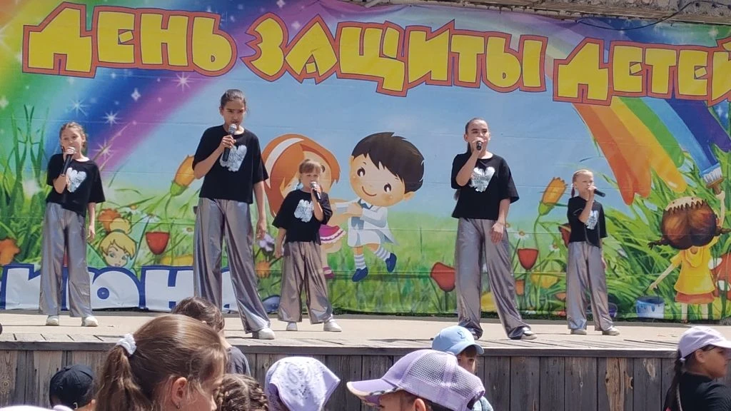 01.06.2026г. В п.Ясногорск были проведены праздничные мероприятия в честь Дня защиты де...