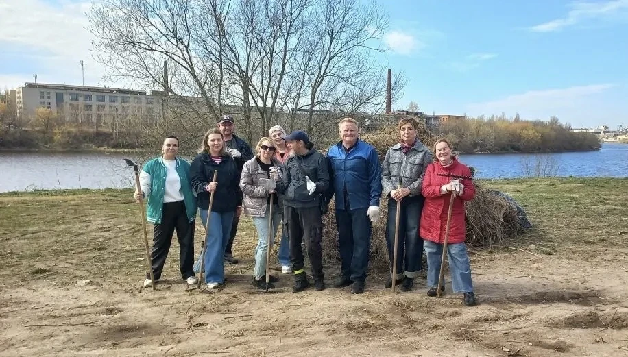 🌳 Коллектив Детской школы искусств г. Пскова принял участие в весеннем месячнике