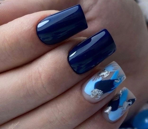 Маникюр и педикюр.