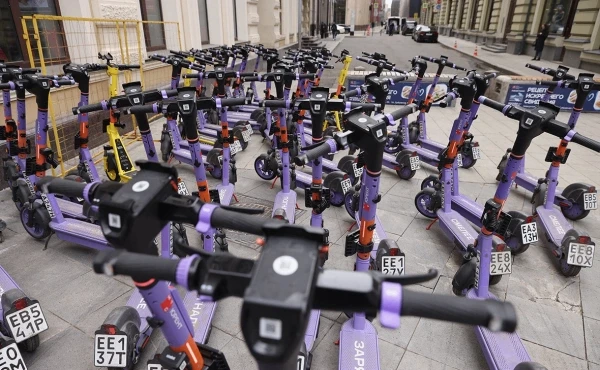🛴 В России предложили разделить тротуары для пешеходов и самокатчиков 

Замсекретаря Общественной п