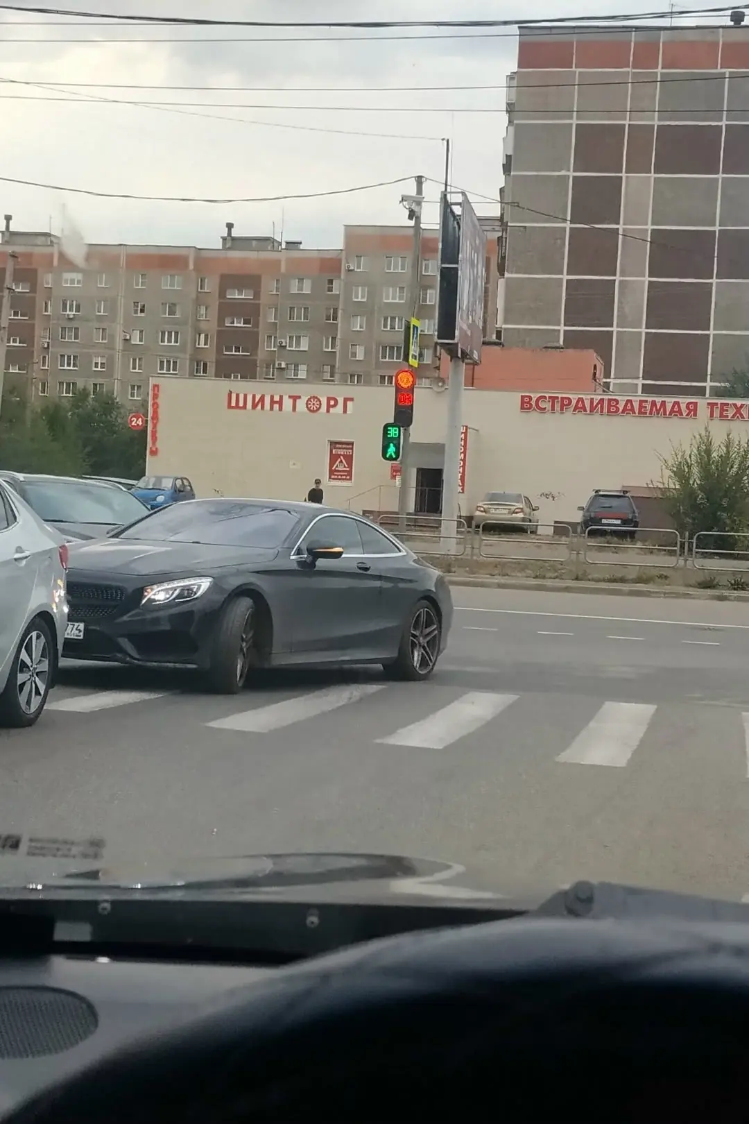 Ни мозгов, ни денег, одни дешёвые понты!!!