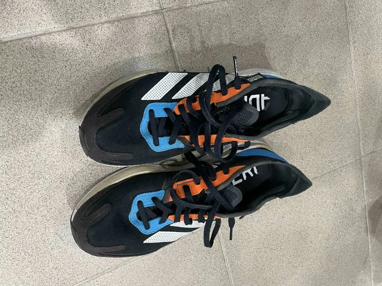 Продам кроссовки adidas adizero Boston 11 все кроссовки оригинал, отправлю куда угодно