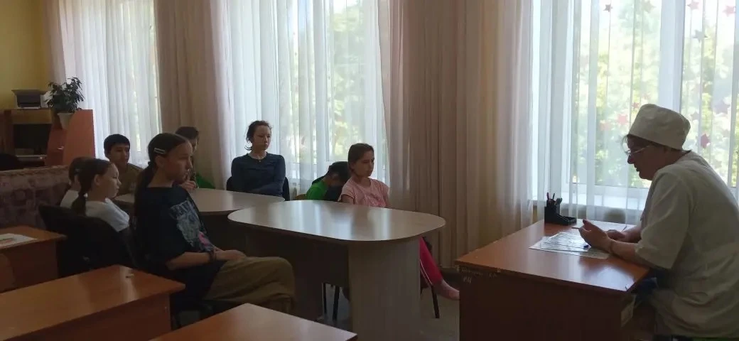 ✅Медицинская сестра провела с воспитанниками беседу  на тему "Энтеровирусная инфекция".