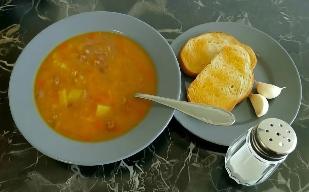 ГОРОХОВЫЙ СУП С КОПЧЕНОЙ КУРОЧКОЙ В РЕТОРТ-ПАКЕТ