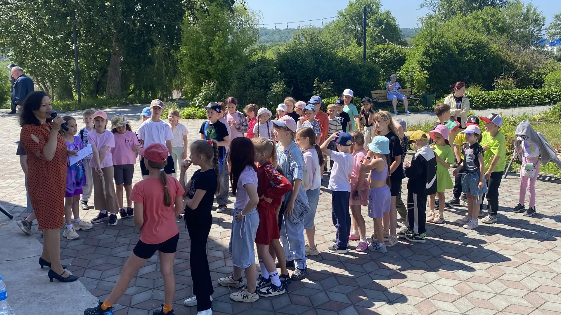 🇷🇺 Россия — Родина моя!

Парковая зона Городского Центра культуры превратилась в настоящую площадк