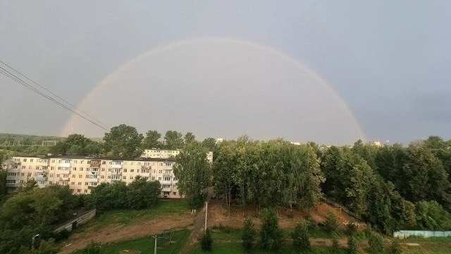 Ну что за утро сегодня было в Можайске 😍 такое начало дня — с дождем и радугой