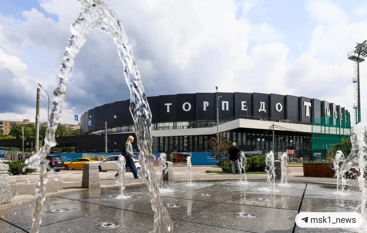 Стадион "Торпедо" имени Эдуарда Стрельцова за месяц с лишним до предполагаемого открытия.

Ранее соо