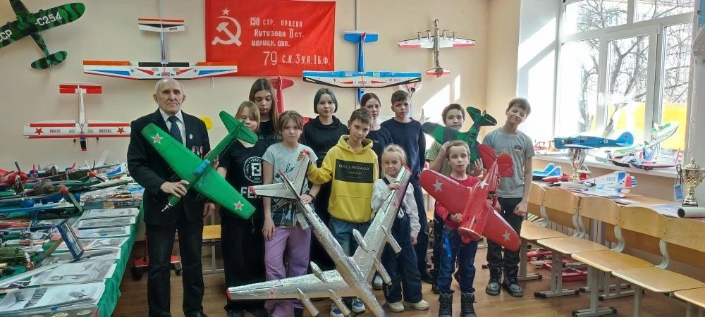 🪐В преддверии Дня космонавтики наши ребята побывали на увлекательной экскурсии в техни...