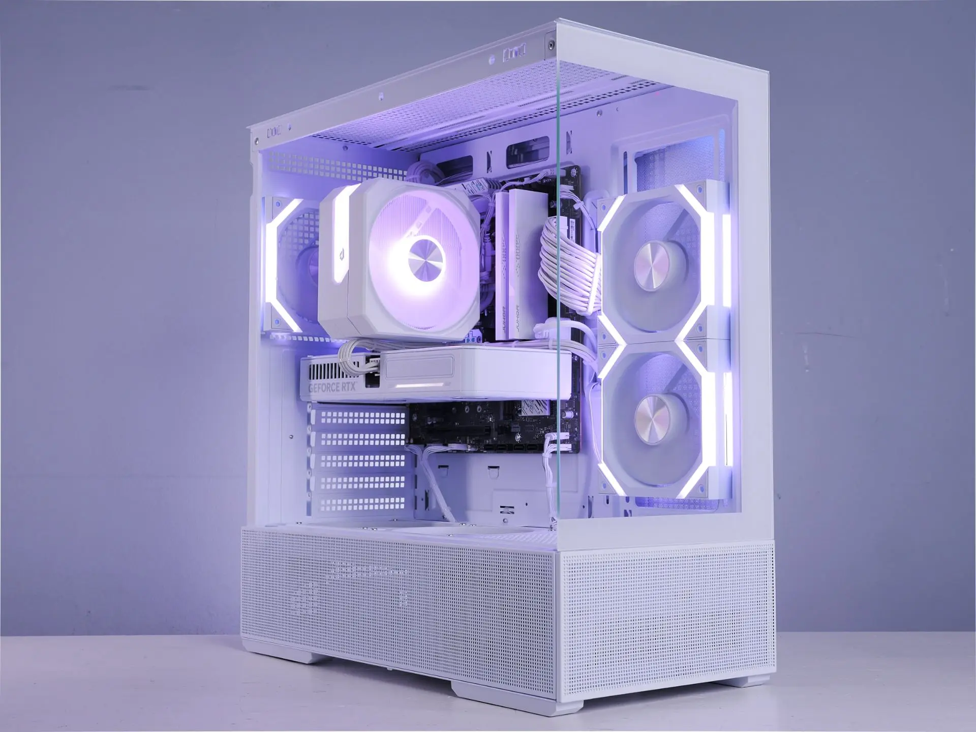 🤍 К нам пришёл клиент, который устал от старого ноутбука (i7 9750H + GTX 1660Ti — когда-то герой, н