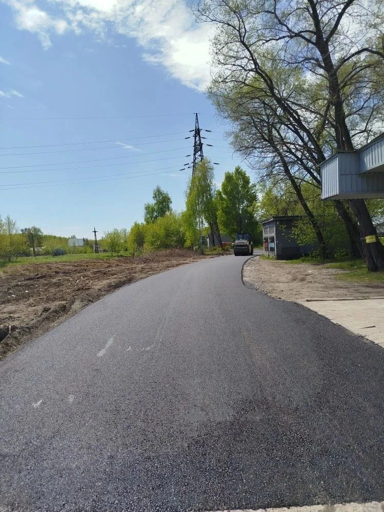 Сегодня,  19.05.2026, подрядчики приступили к асфальтированию сразу двух участков ст. И...