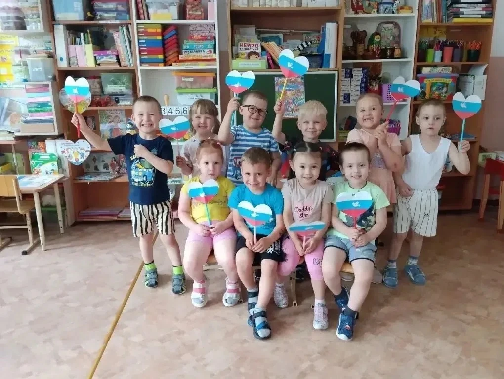 🗓️ Сегодня вся наша страна отмечает важный 🥳 праздник — День Государственного флага Р...