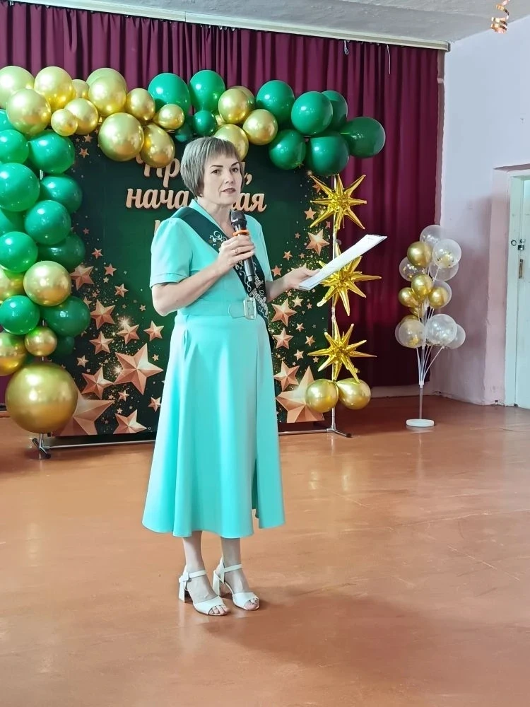 В нашей школе прошёл особенный праздник — выпускной для учащихся 4 класса!
Четвёртый класс — это пер
