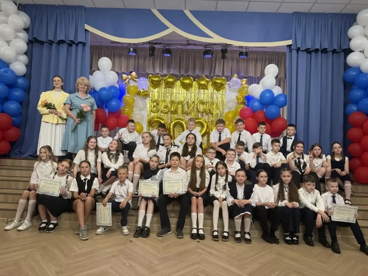 ✨ Прощай, начальная школа… ✨

💬 В пятницу, 22 мая, для учащихся 4 классов прошла торжественная лине