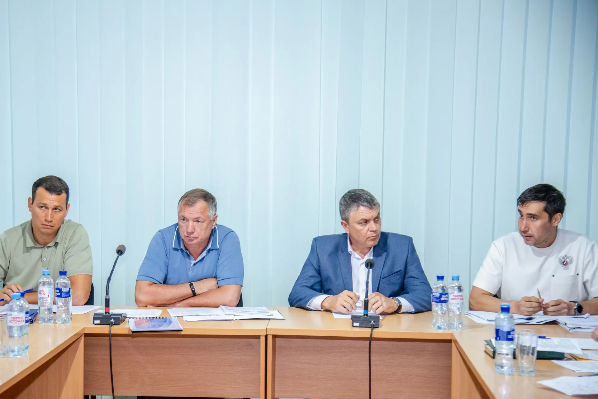Совершил рабочую поездку в Луганскую Народную Республику