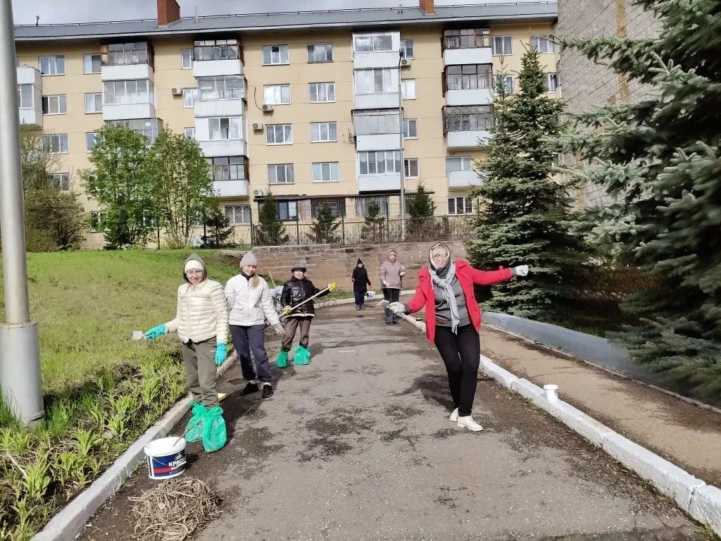 «У природы нет плохой погоды», — говорят те, кто сегодня вышел на общегородской субботник! 🌬🌧 Спасиб