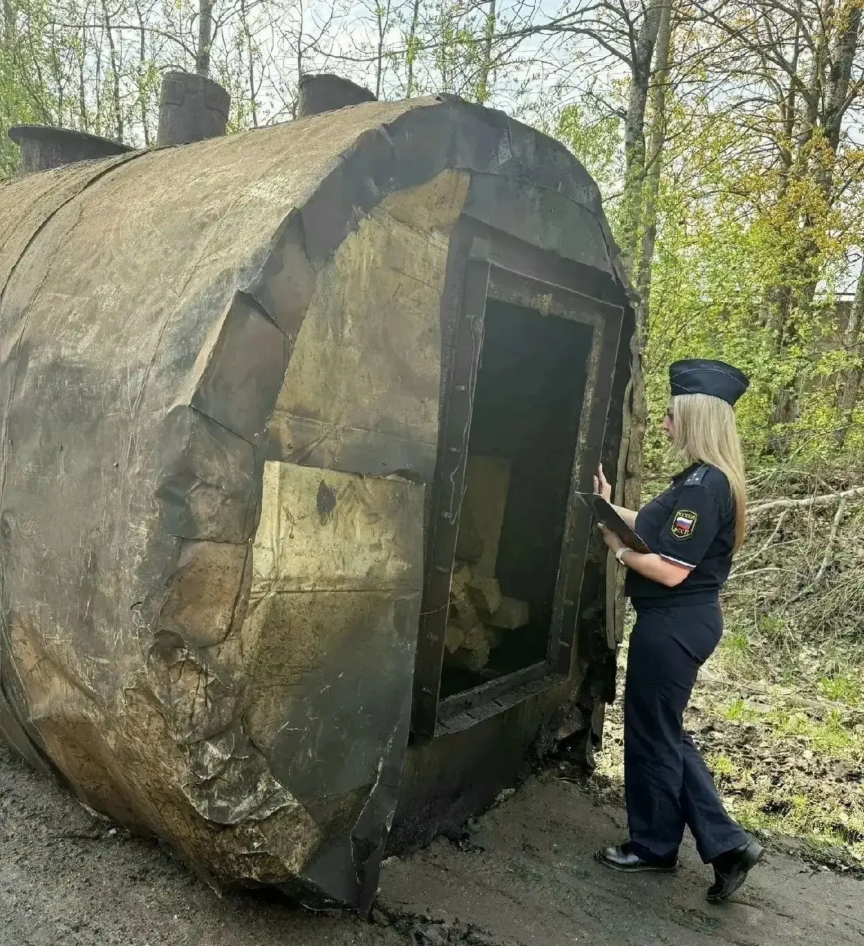 В Костроме приставы прекратили работу печей, загрязняющих воздух и угрожающих экобезопасности

По ре
