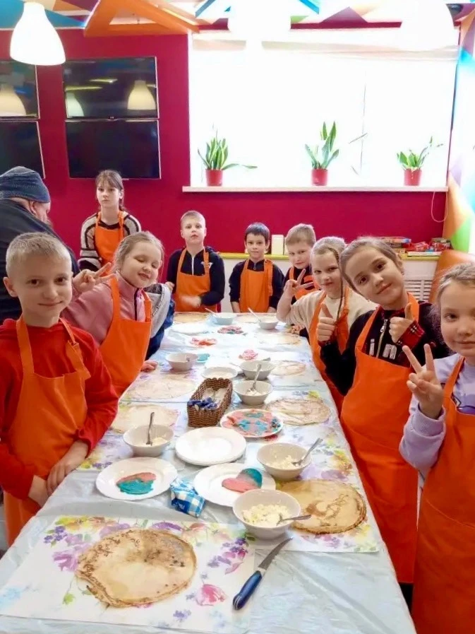 🥞 ГОТОВИМ ВМЕСТЕ 🥞   🤩 Учащиеся 2 «Е» класса вместе с классным руководителем побывали на выездном ма