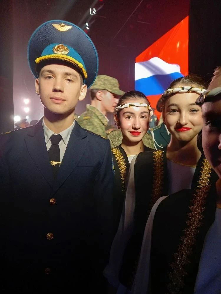 18 февраля  в Театре Горького состоялся торжественный концерт, посвященный Дню защитника Отечества. 