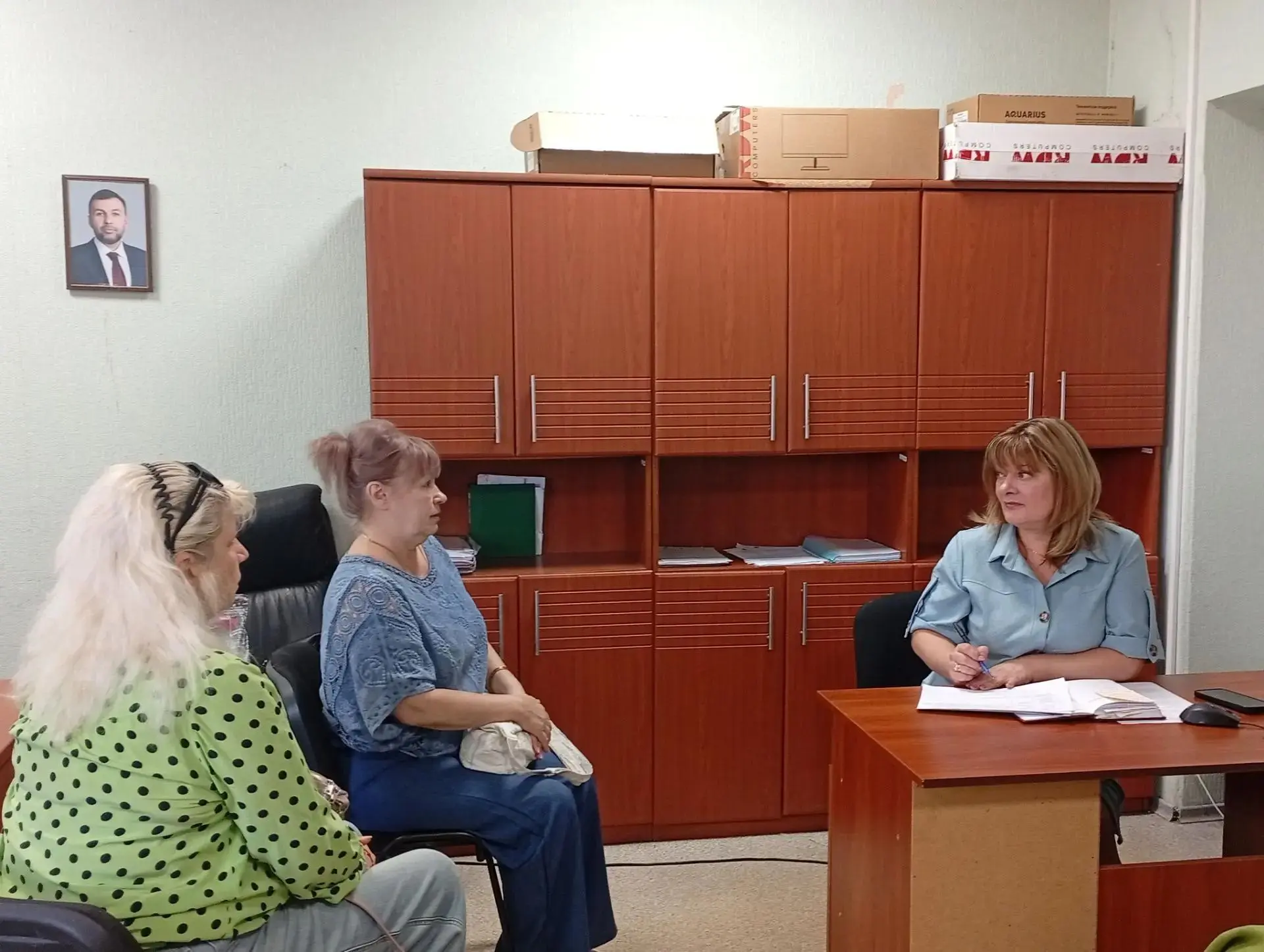 Сегодня личный прием в администрации Ясиноватой провела начальник управления жилищно-ко...