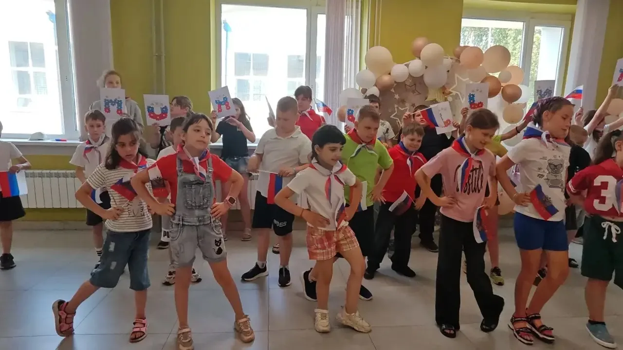 Масштабно, ярко и познавательно прошел День России в школьном лагере «Максимум» на базе Центра образ