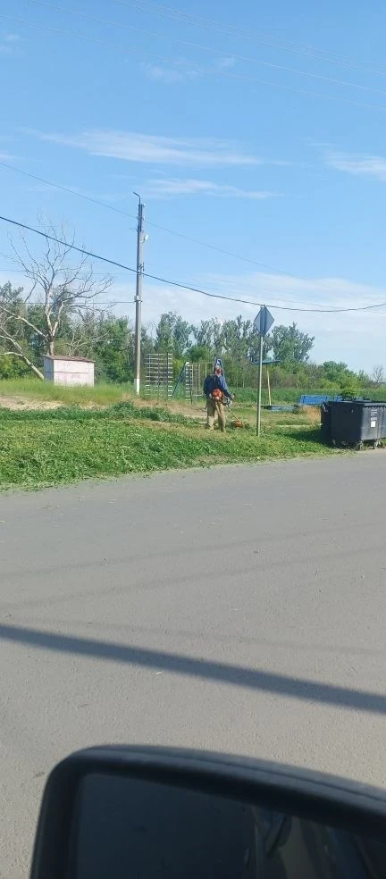 🌿 Продолжаются работы по благоустройству территорий Старобельского муниципального округа.
