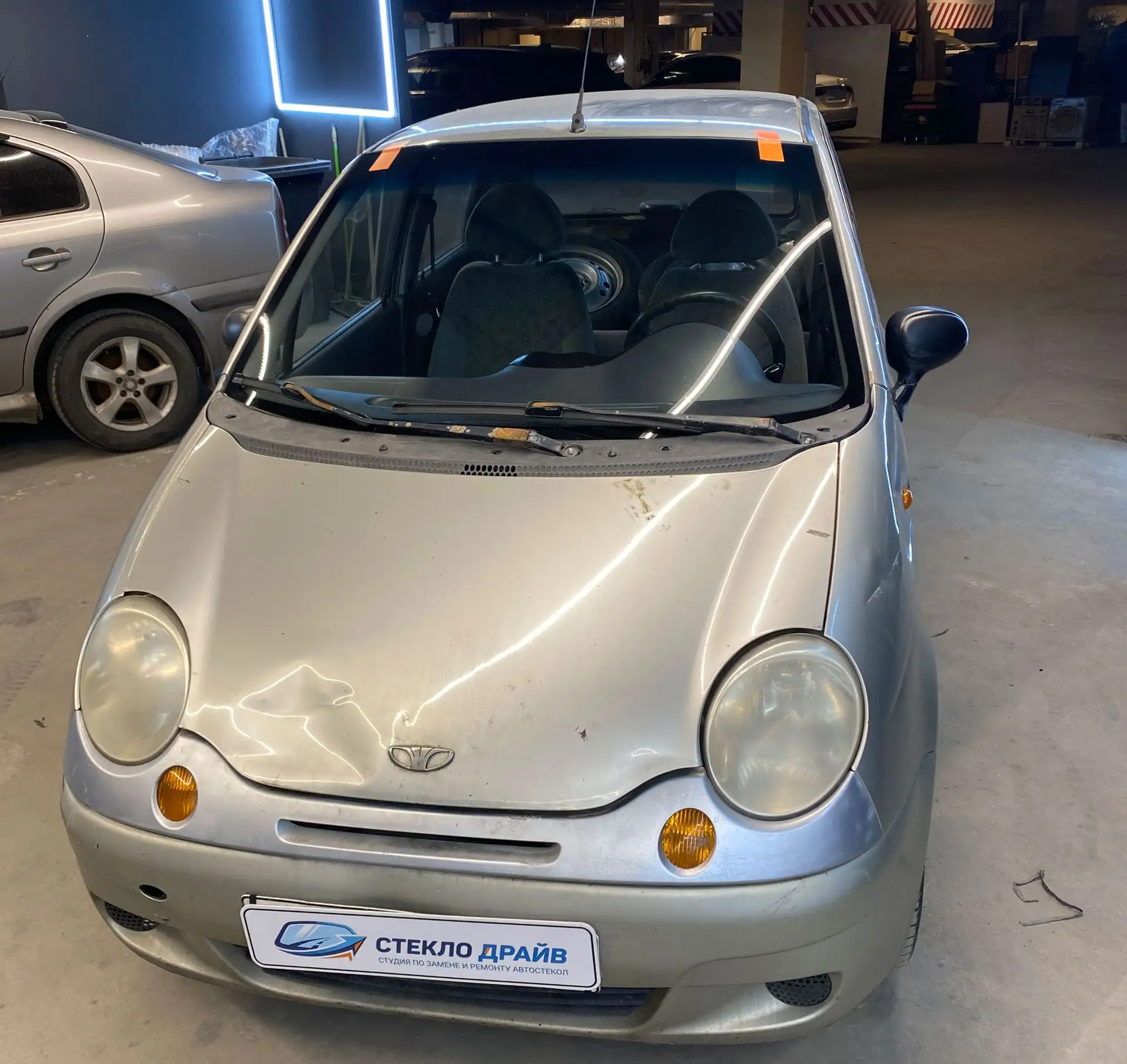 Daewoo Matiz: малыш с большим сердцем и огромной трещиной 🚗🔧

Сегодня к нам приехал один из самых 