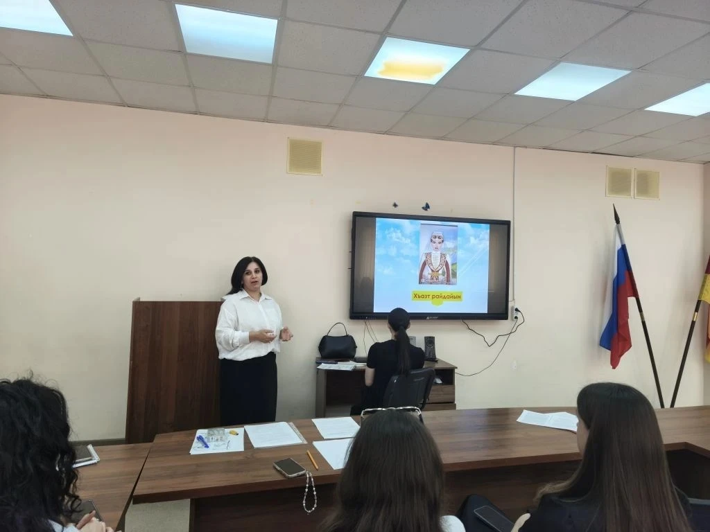🎉 Осетинский язык звучит гордо: как у нас стартовала Неделя родного слова. Сегодня в нашей республик