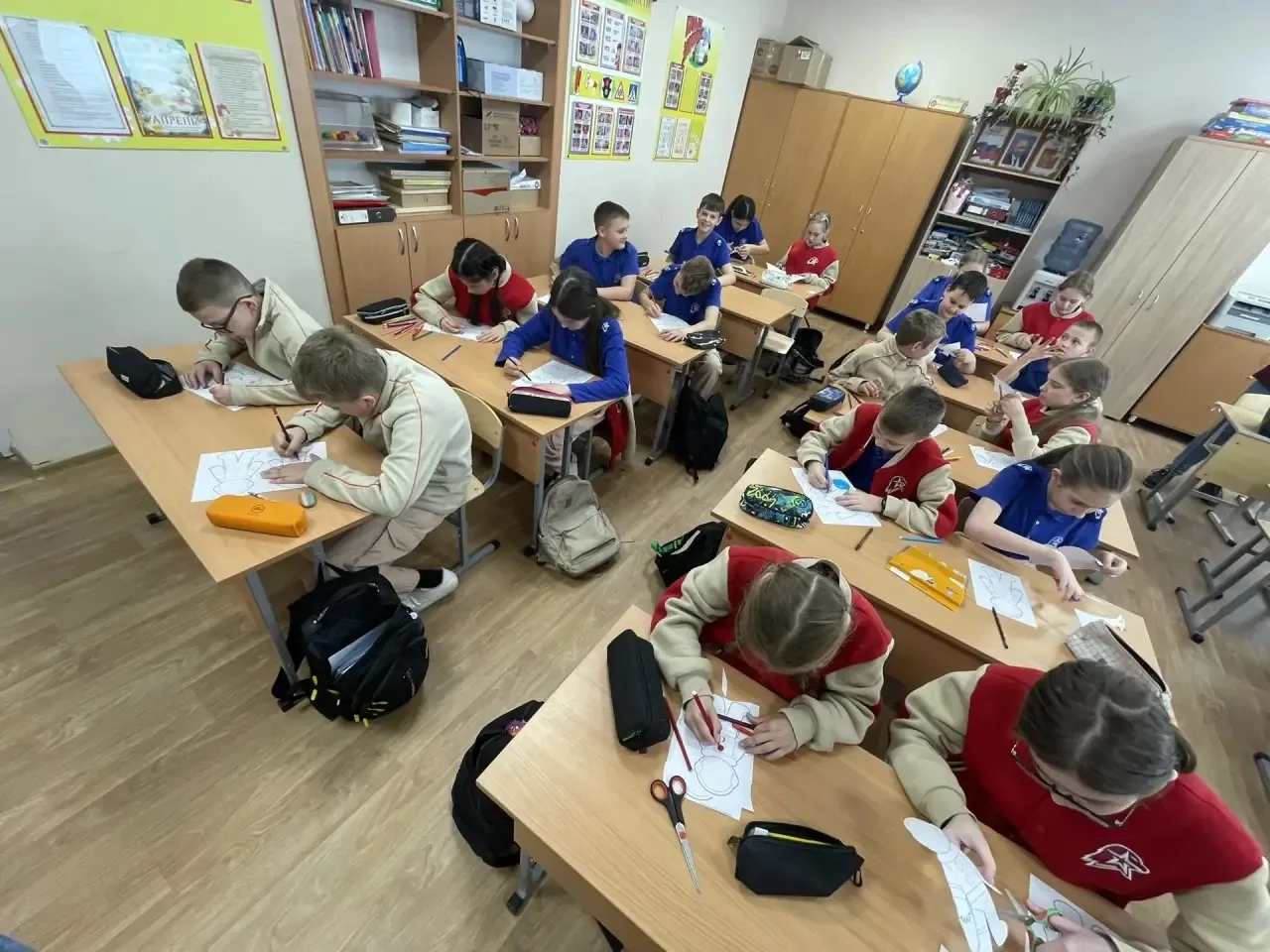 🚀 Космос рядом: встреча с Анастасией Сергеевной Массальской в 5 «Б» классе  В рамках Всероссийской н