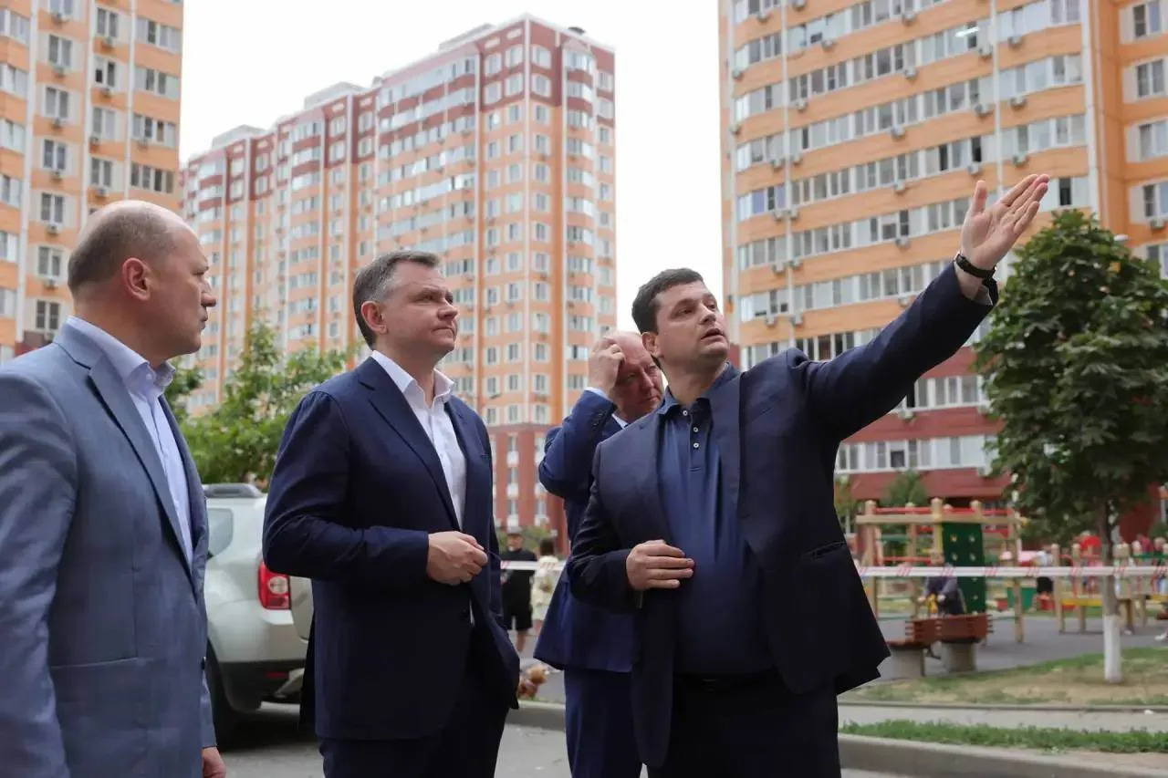 ▶ Последствия массированной атаки ВСУ на Ростов-на-Дону.