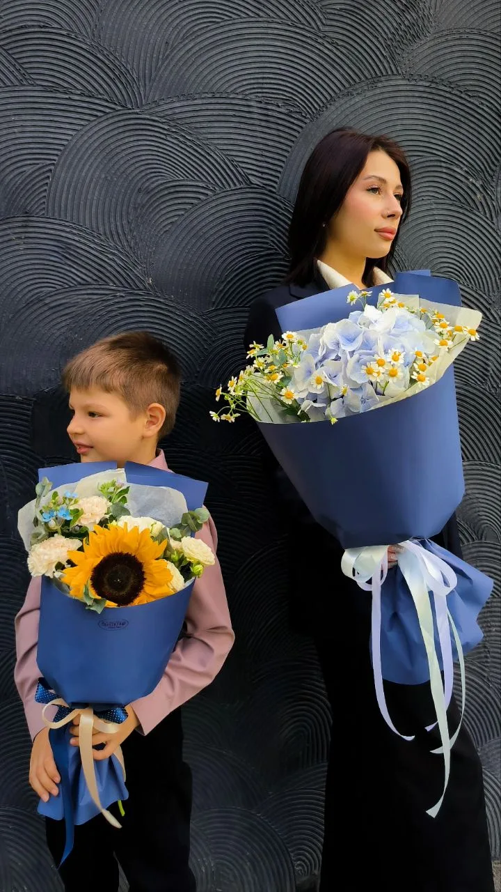 Компактный, легкий и невероятно стильный! Букет, который ребенку будет удобно держать в...