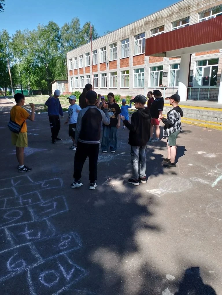 🎉 Сегодня в МОУ-СОШ д. Березина было по-настоящему весело и познавательно! 🌍

Воспитанники нашего 