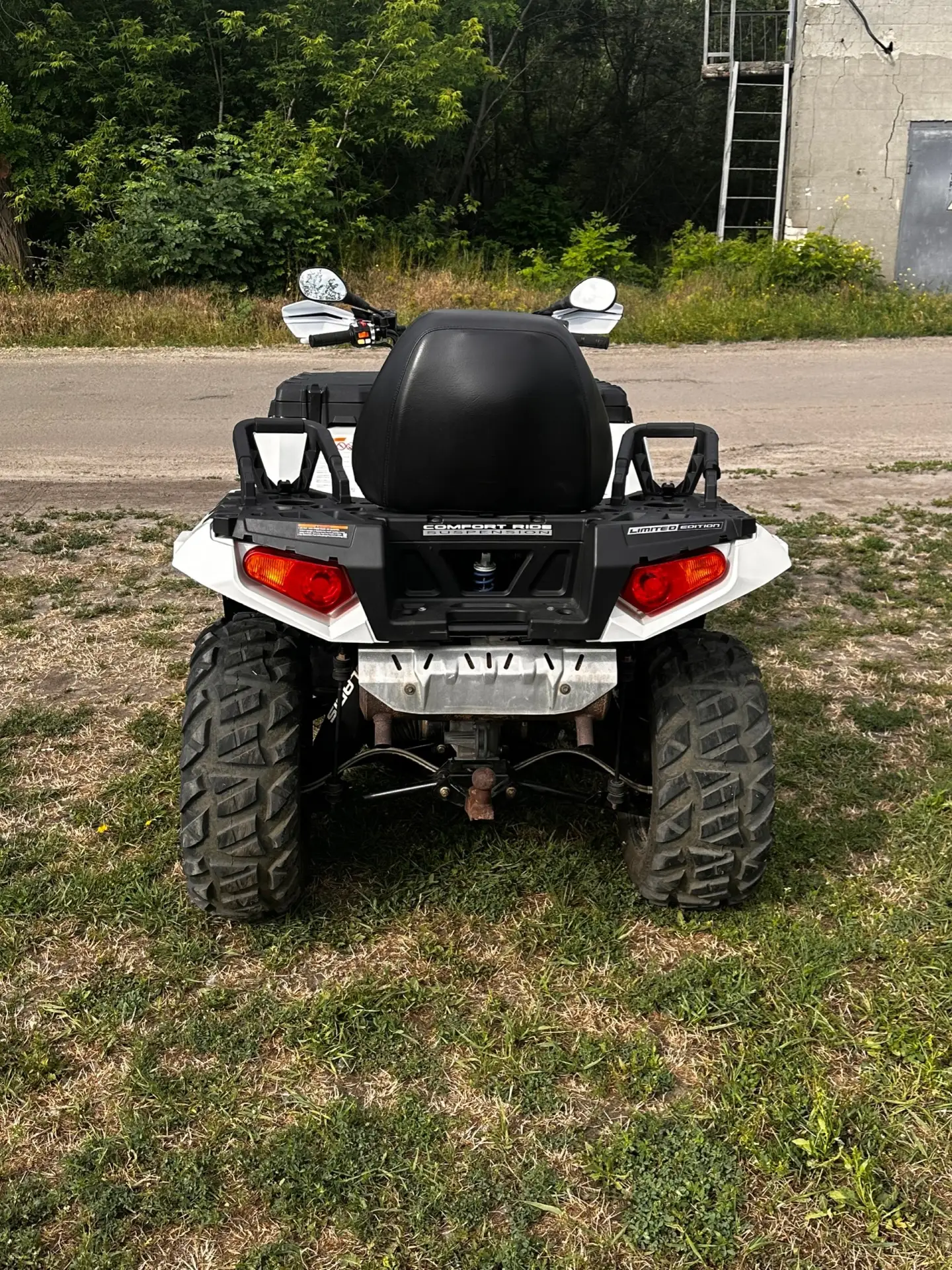 Продаю:POLARIS SPORTSMAN 850 Efi touring eps 2012 г