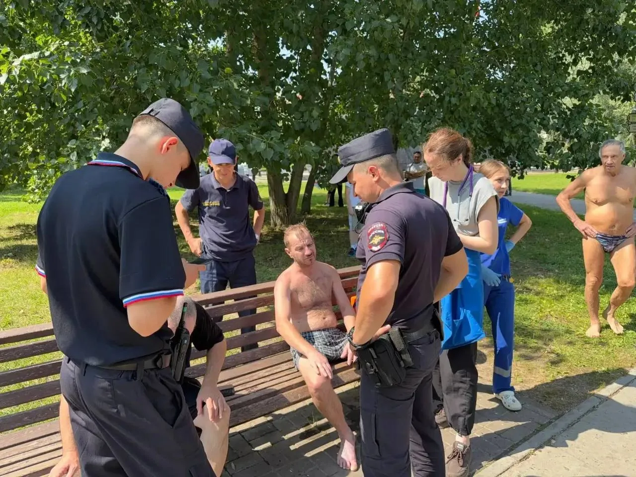 🆘Пьяный казанец чуть не утонул сегодня в озере в Парке Победы