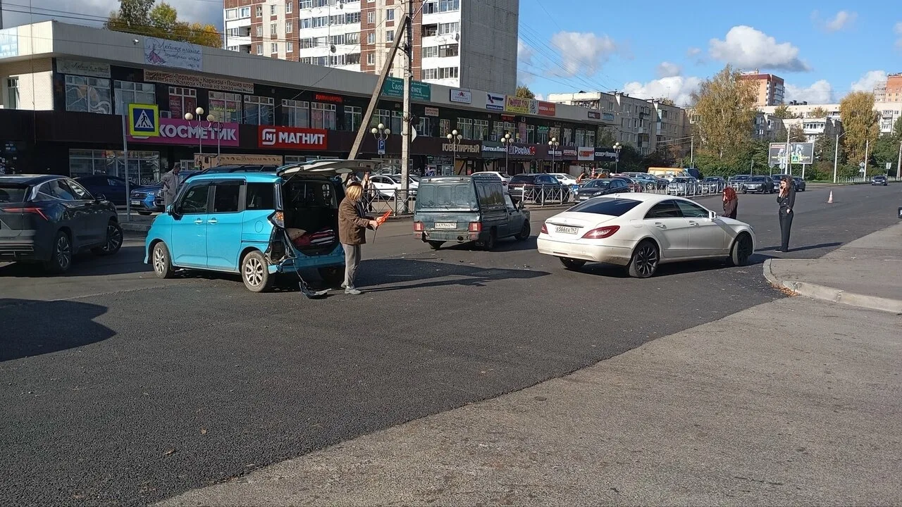 🚗 Во Всеволожске Toyota не пропустила Mercedes
