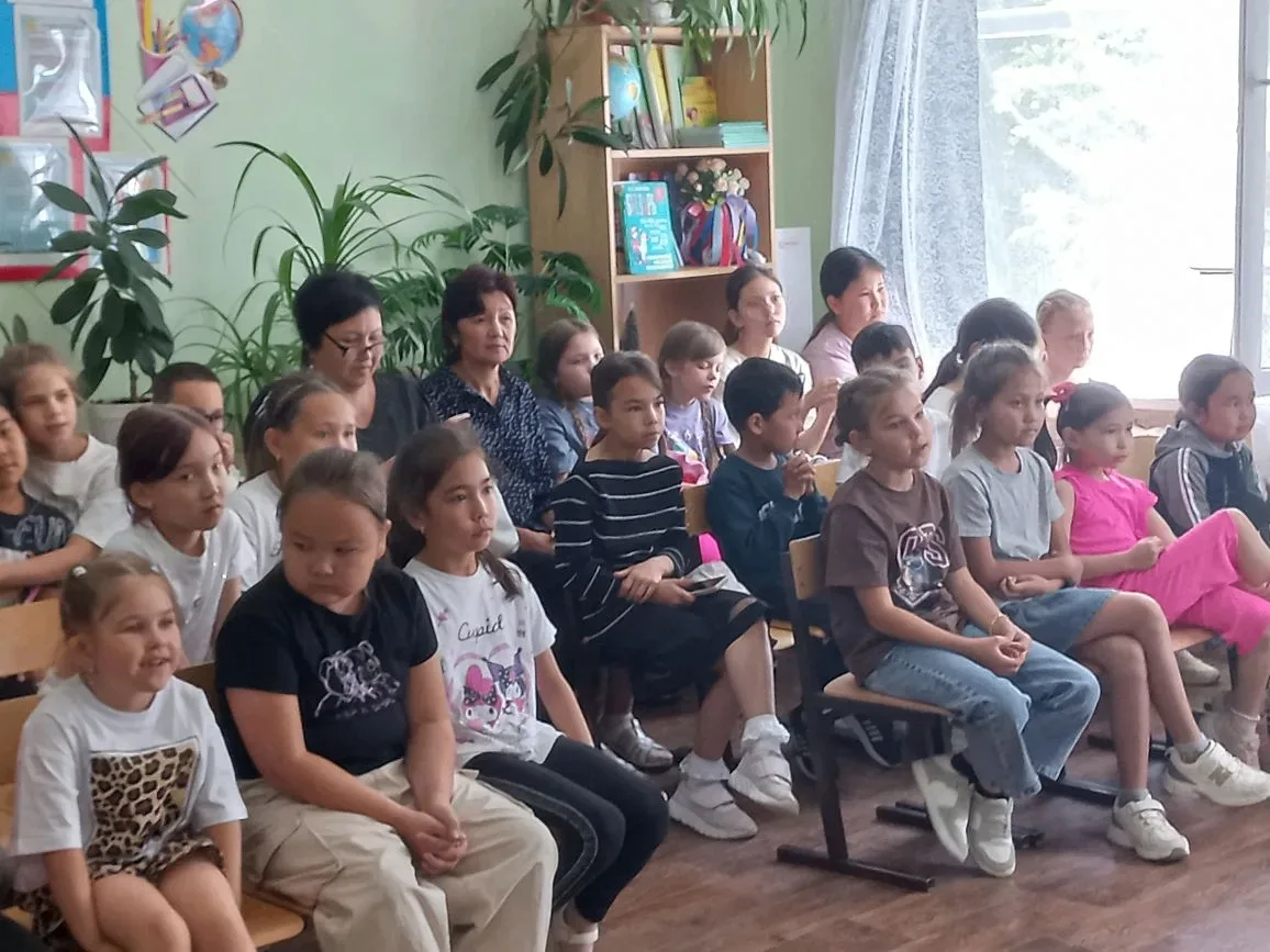 1 июня, в День защиты детей, в нашей школе прошло открытие первой смены летнего оздоров...