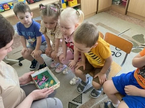 Ребята 2 младшей группы  № 2  совершили увлекательное путешествие в удивительный мир на...