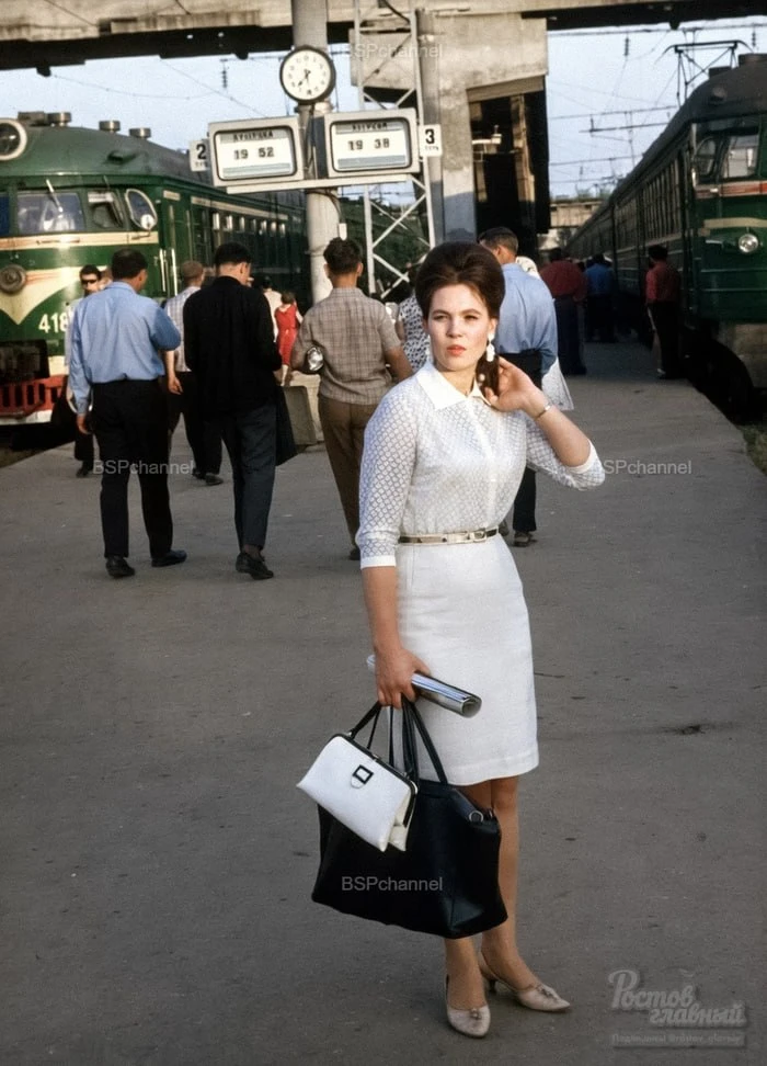 🏰 Ростов в 1960-е годы. Кто-нибудь помнит Ростов таким?


😆

Подписаться на нас