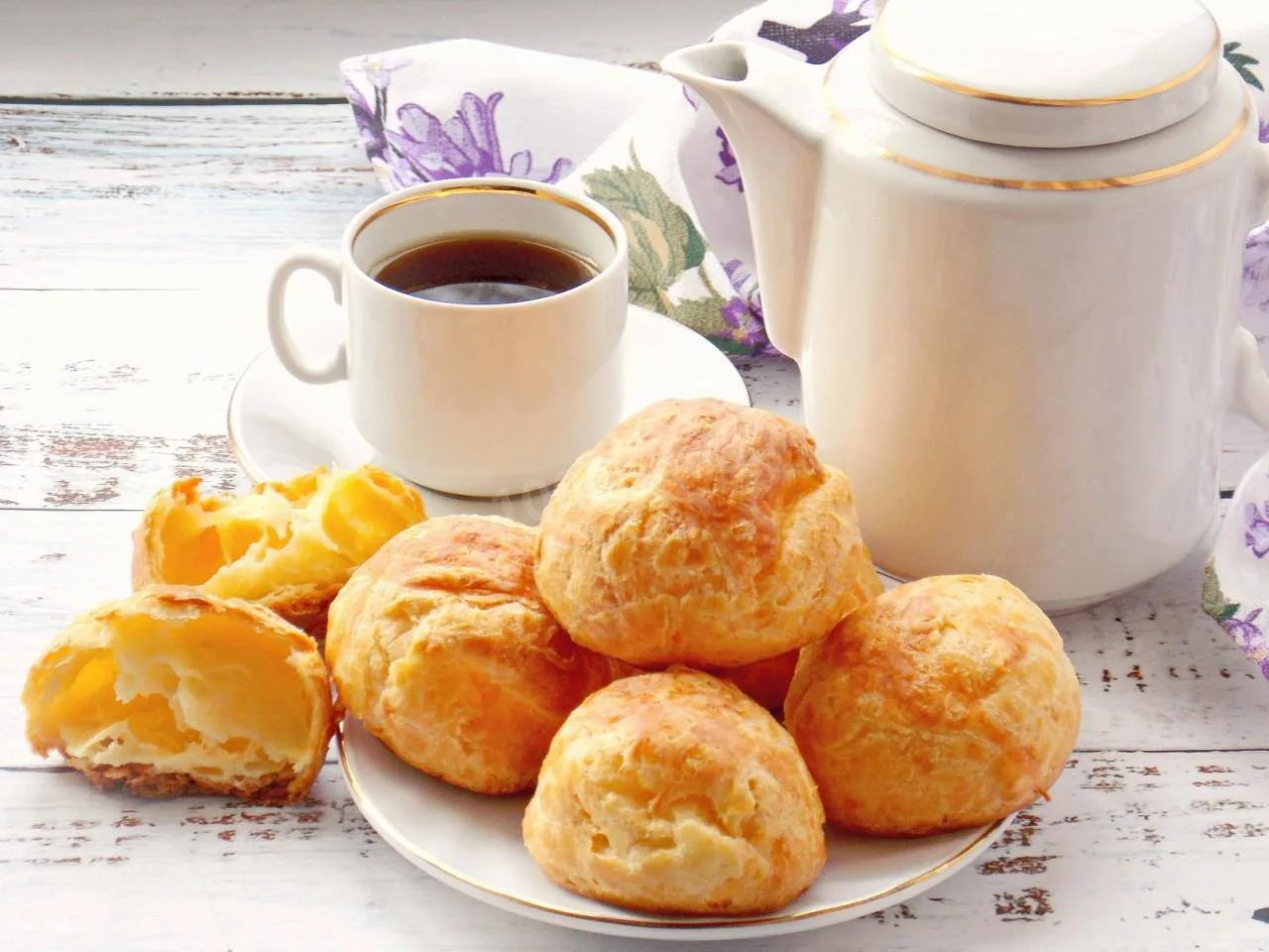 Французские сырные булочки