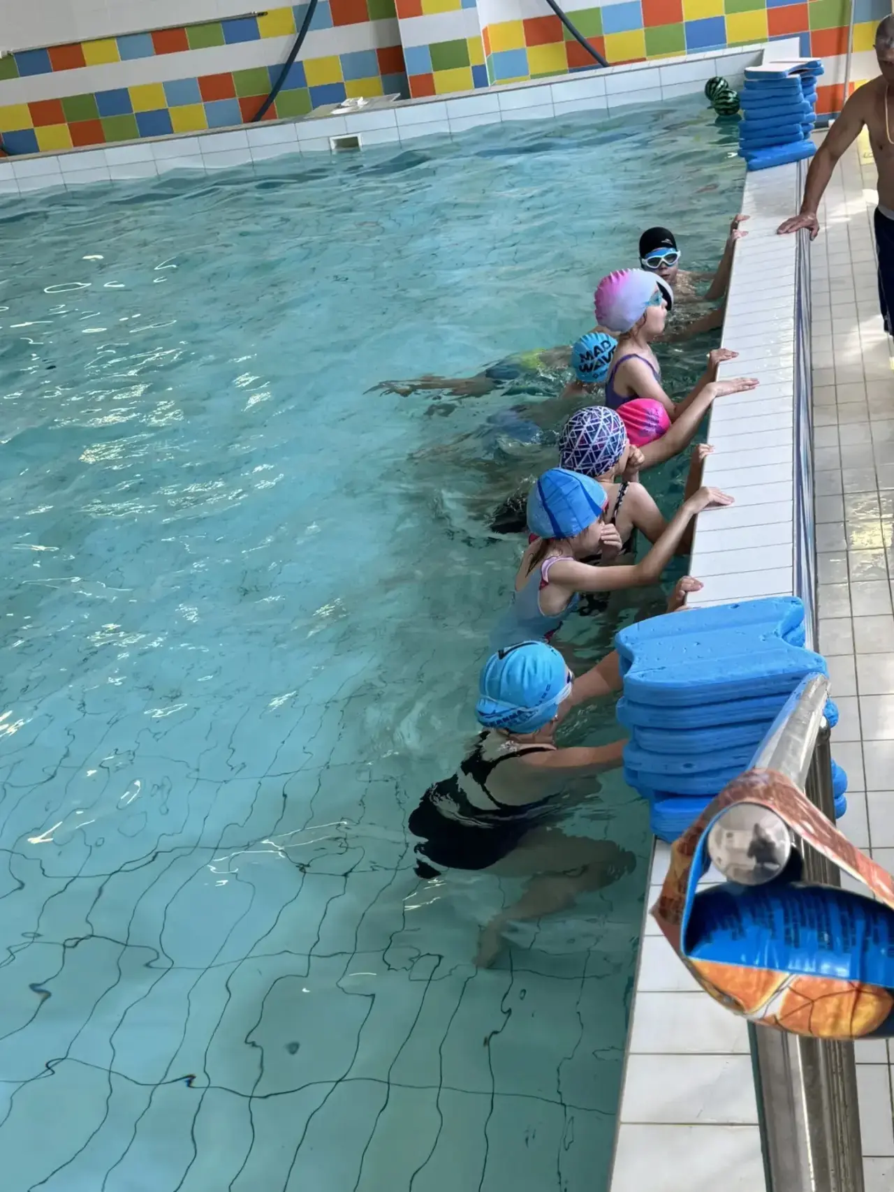 💦В нашем детском лагере "Подсолнух" скучать некогда! Мы не только весело проводим время, играя в лю