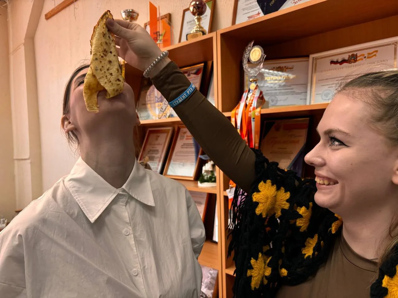 🍯 Как в университете зиму провожали: блины, конкурсы и народное гулянье! 🥞 В эту пятницу  наша студе