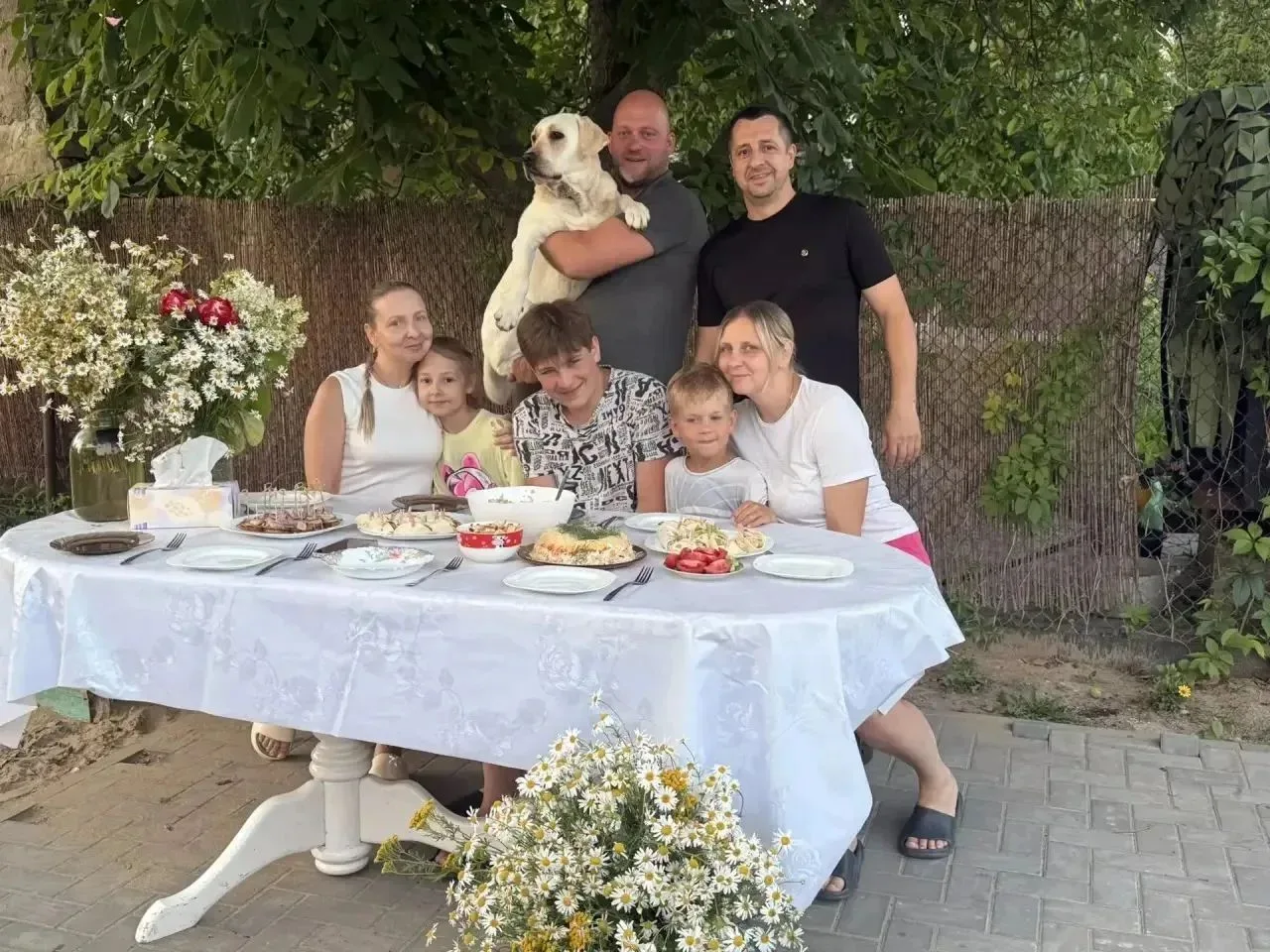Семья Селифоновых (8 а класс) принимает участие в челлендже "Семья в кадре".
#лицей4семьявкадре